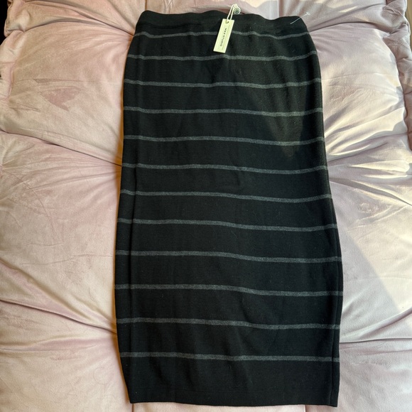 MAX SUDIO Knit Striped Midi Skirt - Picture 4 of 6